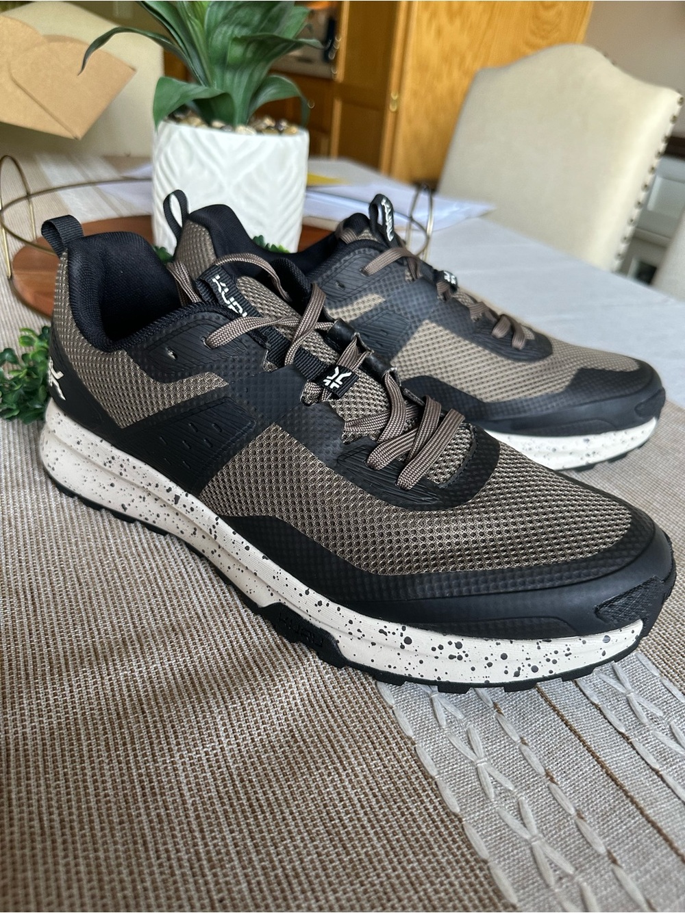 Kuru Atom Trail Men’s 11.5 Rustic Taupe and Jet Black